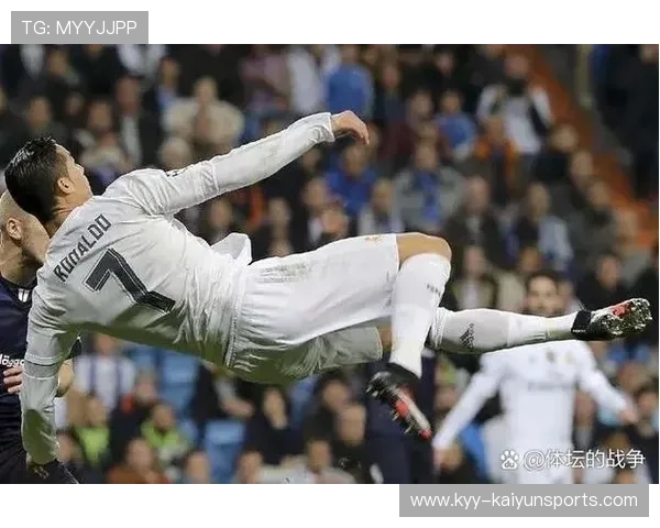 C罗倒三角接应破门，胜利战术打成，c罗 倒勾