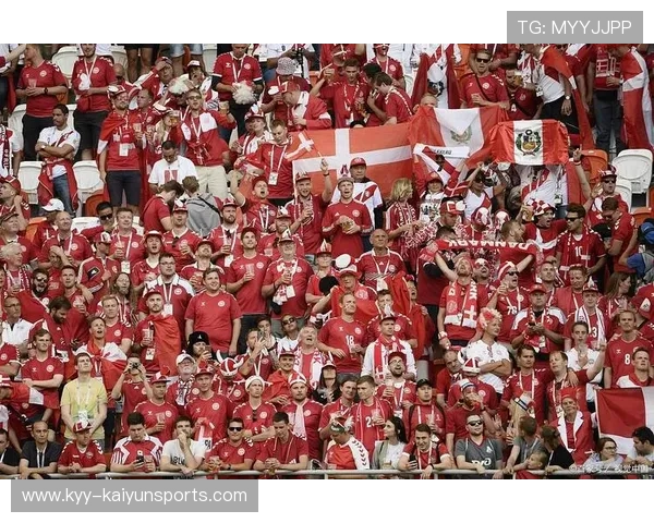 曼联全力备战,年轻球员逐渐成为焦点 曼联全力备战,年轻球员逐渐成为焦点